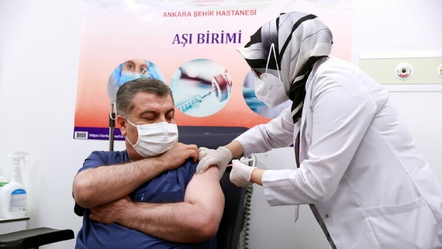 Thổ Nhĩ Kỳ bắt đầu tiêm vaccine ngừa Covid-19. (Ảnh: Reuters)
