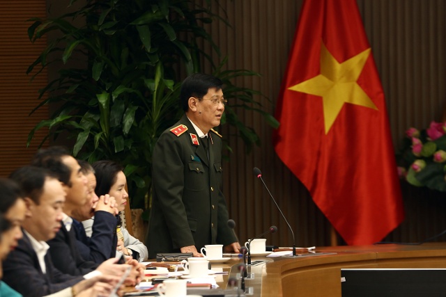 Thứ trưởng Bộ Công an Nguyễn Văn Sơn phát biểu tại cuộc họp. Ảnh: VGP/Đình Nam