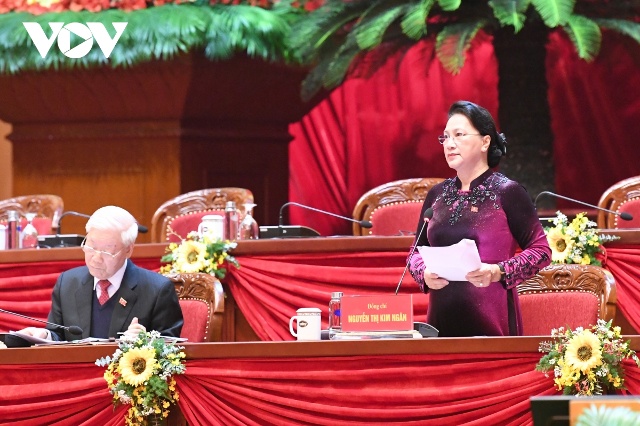 Ủy viên Bộ Chính trị, Chủ tịch Quốc hội Nguyễn Thị Kim Ngân điều hành phiên họp trù bị.