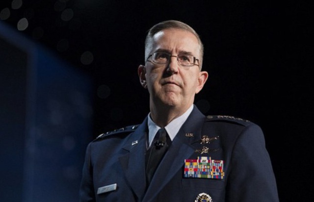 Phó Chủ tịch Hội đồng Tham mưu trưởng Liên quân Mỹ John Hyten (Ảnh: Bloomberg)