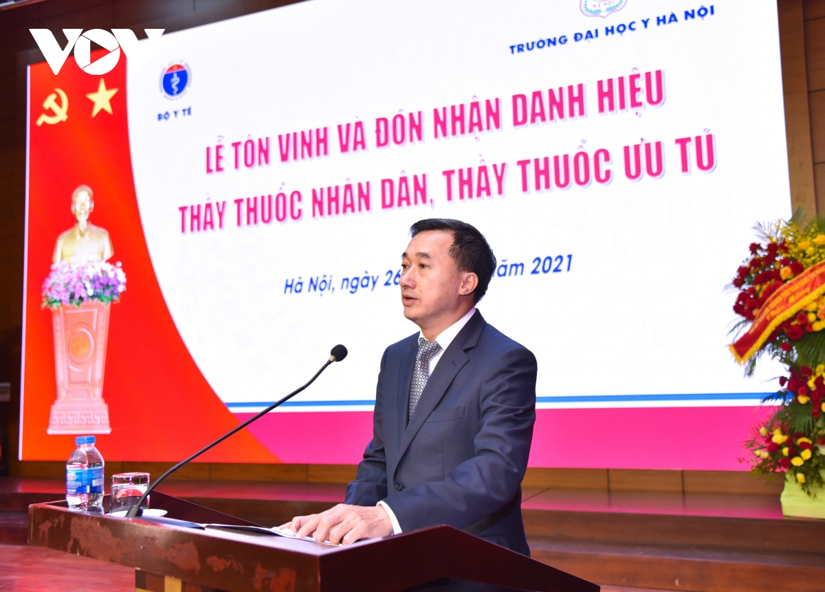 Thứ trưởng Bộ Y tế Trần Văn Thuấn phát biểu tại buổi lễ.