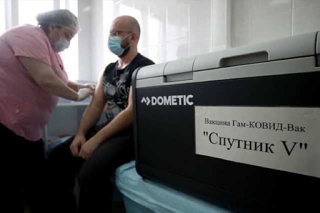 Vaccine COVID-19 Sputnik V của Nga đạt hiệu quả tới 91,6%. Ảnh: TASS