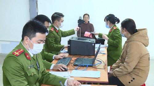 Công an thành phố Thanh Hóa thực hiện làm thẻ căn cước công dân lưu động cho công dân