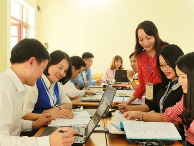 Ngành giáo dục đang nỗ lực xây dựng đội ngũ giáo viên không chỉ đạt chuẩn về trình độ đào tạo mà còn có tư duy đổi mới, sáng tạo trong phương pháp dạy học.
