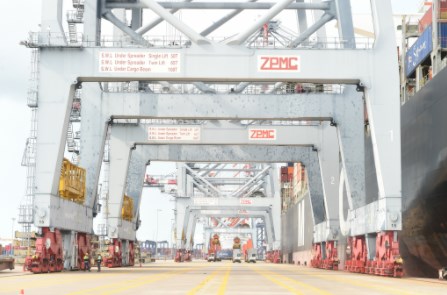 Dài hơn 20 km, chiếm hơn 30% lượng hàng hóa xuất khẩu bằng container của cả nước, cụm cảng Cái Mép – Thị Vải, cụm cảng biển sâu ở Bà Rịa - Vũng Tàu, ở cửa sông Thị Vải và sông Cái Mép, được đánh giá có mức tăng trưởng hàng hóa cao hàng đầu khu vực và được kỳ vọng sẽ trở thành cửa ngõ giao thương phía Nam.