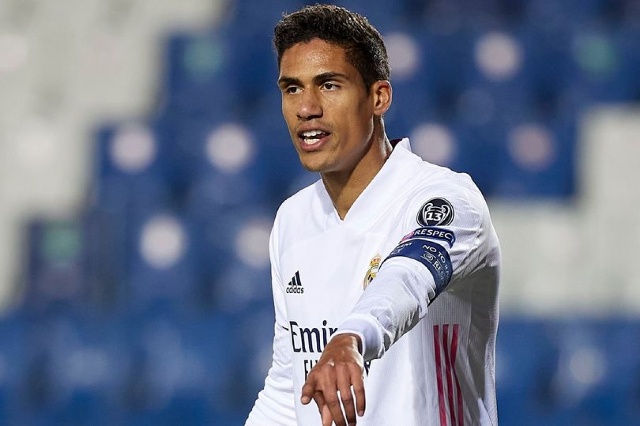 MU rộng cửa chiêu mộ Varane (Ảnh: Getty).