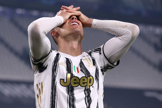 Ronaldo bị xem là nguyên nhân khiến Juventus văng khỏi Cúp C1