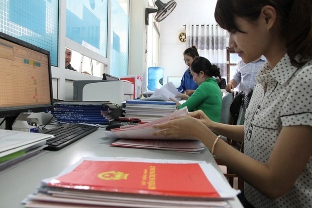 Trường hợp sổ đỏ bị cấp sai số thửa sẽ được cơ quan có thẩm quyền đính chính. Ảnh: Hưng Thơ