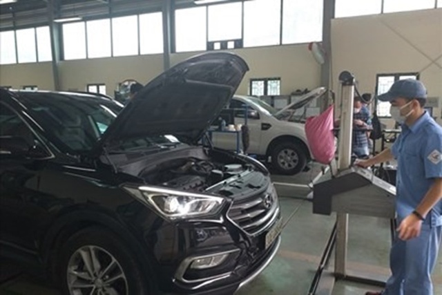Xe ôtô chở người có niên hạn không quá 20 năm. Ảnh: LĐO