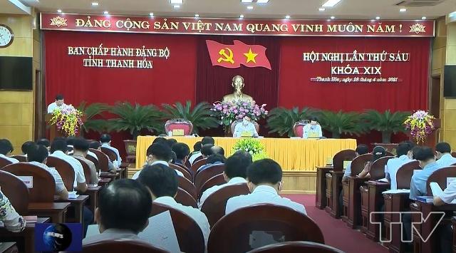 Đồng chí Lại Thế Nguyên, Phó Bí thư Thường trực Tỉnh ủy trình bày Chương trình hành động Nghị quyết Đại hội đại biểu toàn quốc lần thứ XIII của Đảng và Nghị quyết Đại hội đại biểu Đảng bộ tỉnh Thanh Hóa lần thứ XIX.