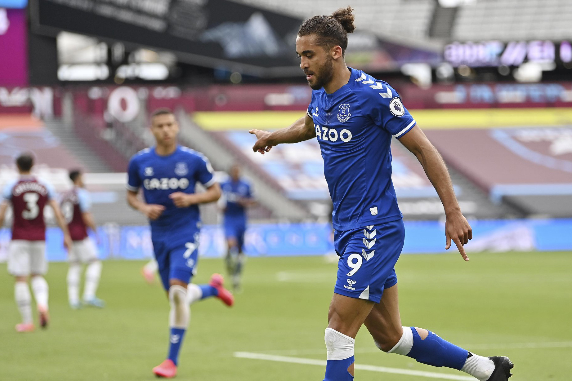 Calvert-Lewin ghi bàn thắng duy nhất trận đấu cho Everton.