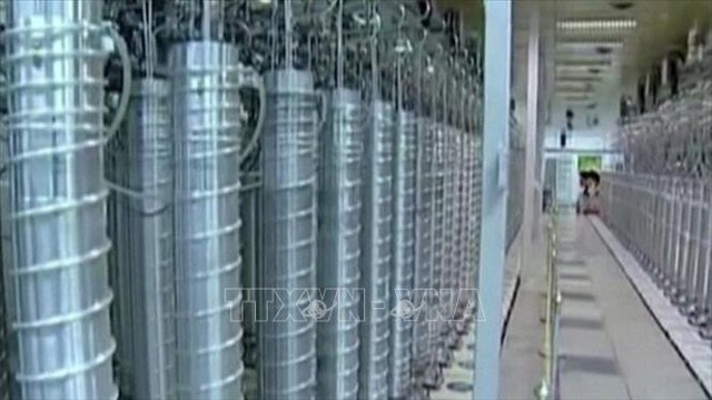 Các máy ly tâm bên trong cơ sở hạt nhân Natanz ở miền Trung Iran. Ảnh: IRNA/TTXVN