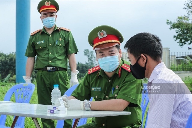 Quy định về thu hồi giấy chứng nhận đăng ký xe, biển số xe. Ảnh: Sơn Tùng