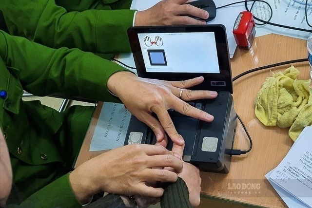 Thẻ bảo hiểm sẽ tích hợp với căn cước công dân gắn chíp. Ảnh H.N