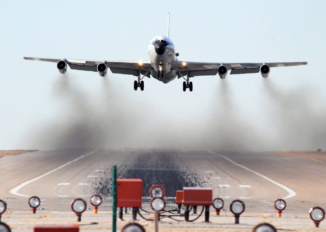 Máy bay trinh sát hạt nhân WC-135W (Ảnh: Không quân Mỹ).