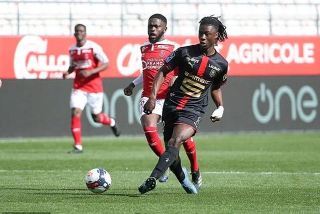 Eduardo Camavinga gia nhập Real Madrid với giá 31 triệu euro.