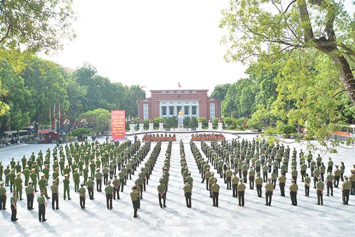 300 cán bộ, học viên Học viện An ninh nhân dân lên đường chống dịch tại Đồng Nai.