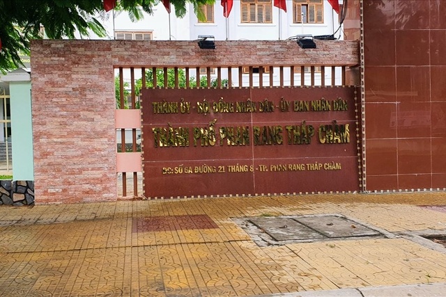 TP.Phan Rang - Tháp Chàm yêu cầu người dân hạn chế tối đa ra đường sau 19h. Ảnh: Huỳnh Hải.
