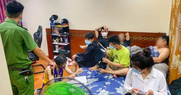 Các đối tượng bị bắt quả tang khi đang mở tiệc ma túy