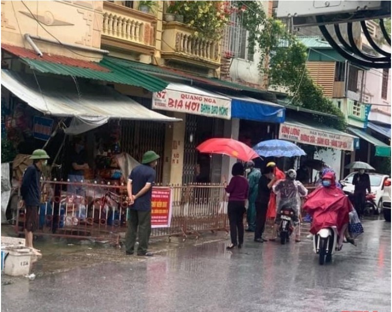 Phong tỏa cụm dân cư đoạn từ số nhà 85 đến số nhà 93B, đường Đinh Lễ, phường Lam Sơn.