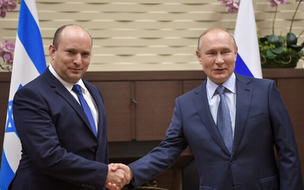 Thủ tướng Israel Naftali Bennett (trái) gặp Tổng thống Nga Vladimir Putin tại Sochi, Nga, ngày 22/11. (Nguồn: GPO)