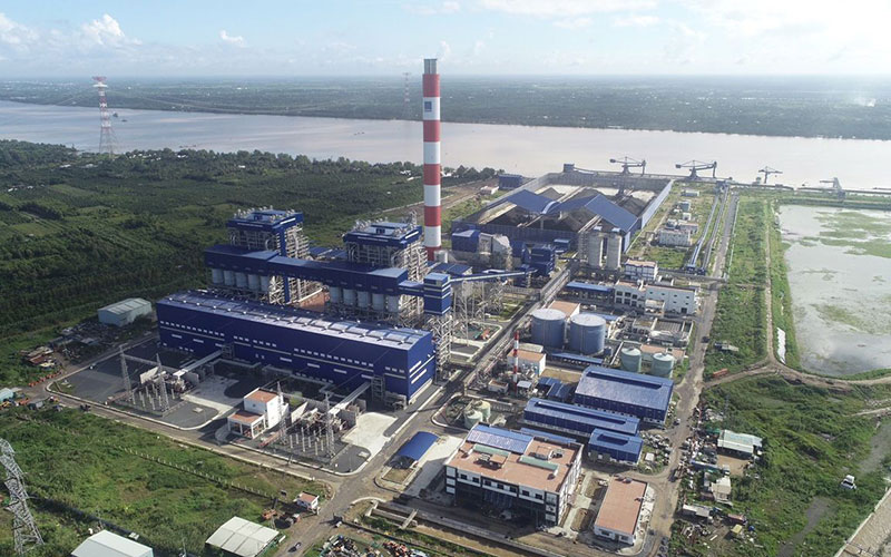 Ðẩy mạnh giải ngân đầu tư công góp phần thúc đẩy phát triển kinh tế. Trong ảnh: Toàn cảnh Nhà máy nhiệt điện Sông Hậu 1 (tỉnh Hậu Giang).