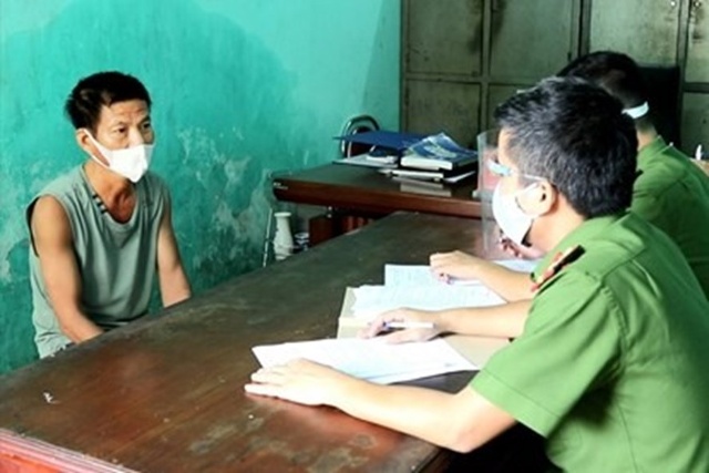 Đối tượng Sơn tại cơ quan Công an. Ảnh: CAQB