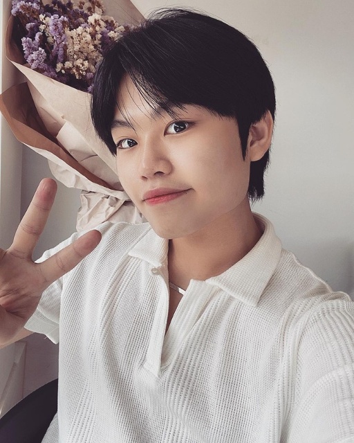 Hwang Min Woo hiện 16 tuổi, cậu vẫn tiếp tục theo học về âm nhạc với mong muốn gây dựng sự nghiệp trong lĩnh vực nghệ thuật (Ảnh: Instagram).