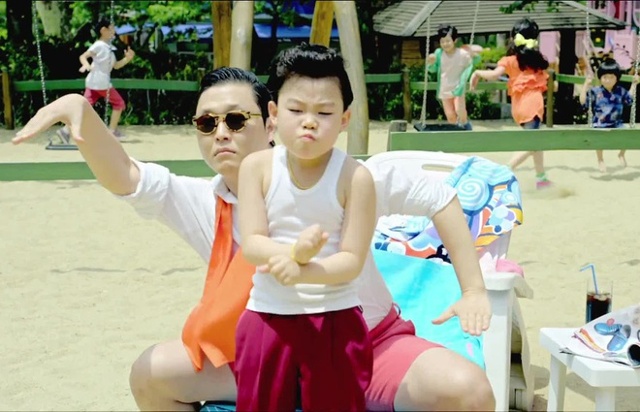 Hwang Min Woo trong MV  &quot;Gangnam Style &quot; (Ảnh: YouTube).