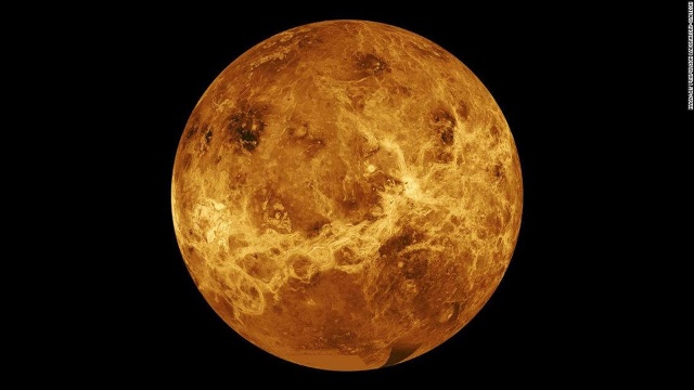 Sao Kim l&agrave; h&agrave;nh tinh gần nhất với Tr&aacute;i đất trong Hệ Mặt trời. Ảnh: NASA