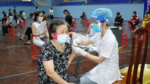 Tỉnh Đắk Lắk đang đẩy nhanh tiến độ tiêm vaccine phòng COVID-19. Ảnh: Báo Đắk Lắk