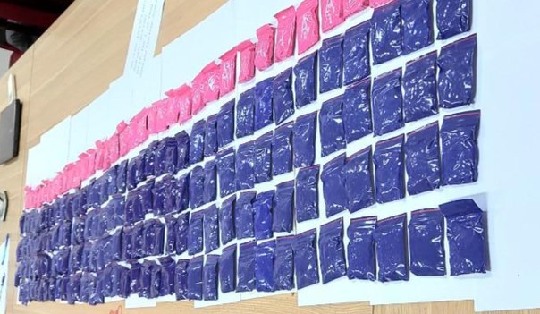 Số lượng lớn ma t&uacute;y bị thu giữ. Ảnh: C&ocirc;ng an quận Nam Từ Li&ecirc;m.