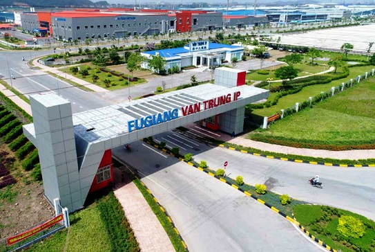 Chủ tịch UBND tỉnh Bắc Giang yêu cầu kiểm soát chặt chẽ người ra vào các khu, cụm công nghiệp, nhất là người về từ các tỉnh có dịch, lái xe, người giao hàng, cung ứng dịch vụ.