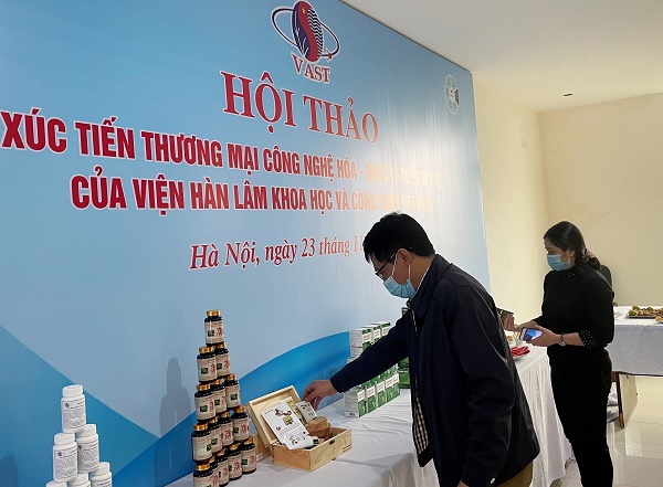 Viện Hàn lâm Khoa học và Công nghệ Việt Nam nỗ lực kết nối nhà khoa học với doanh nghiệp nhằm thúc đẩy chuyển giao công nghệ, phát triển thương mại sản phẩm - Ảnh: VGP/Hoàng Giang