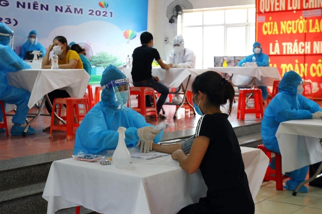 Đẩy nhanh tiến độ tiêm vaccine