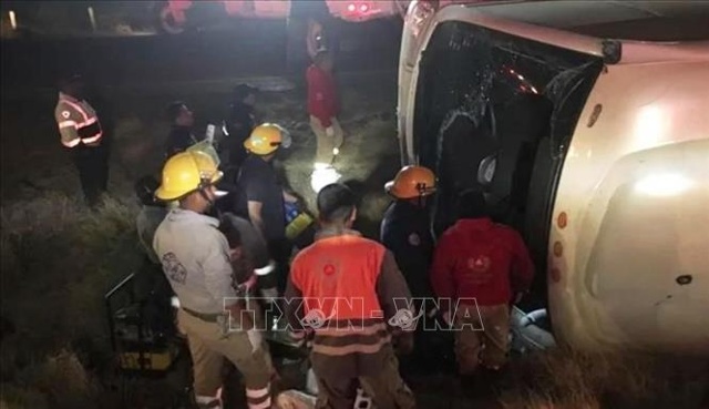 Hiện trường một vụ tai nạn xe bu&yacute;t tại Zacatecas, Mexico. Ảnh tư liệu: El Comercio/TTXVN