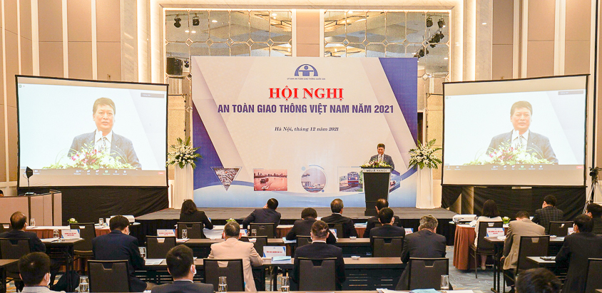 Hội nghị An toàn giao thông Việt Nam lần thứ 7 năm 2021 theo hình thức trực tuyến. Ảnh: VGP/PT
