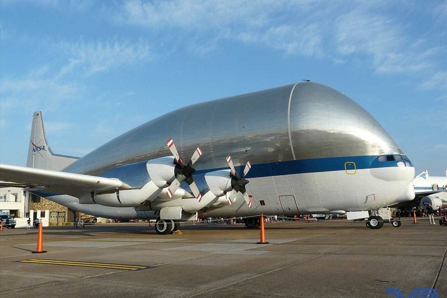 Máy bay Aero Spacelines Super Guppy được NASA sử dụng. Ảnh: NASA