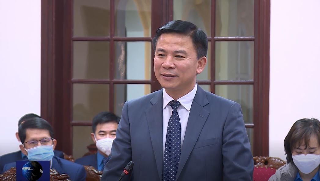 đồng chí Đỗ Trọng Hưng, Ủy viên Trung ương Đảng, Bí thư Tỉnh ủy, Chủ tịch HĐND tỉnh phát biểu tại buổi làm việc