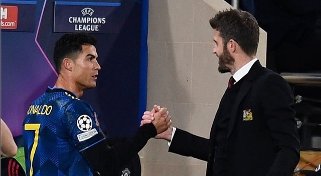 Ronaldo tự hào vì được làm việc với Carrick.