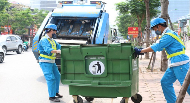 Phương tiện vận chuyển chất thải rắn sinh hoạt phải bảo đảm không rơi vãi chất thải rắn sinh hoạt, rò rỉ nước rỉ rác, phát tán mùi trong quá trình vận chuyển