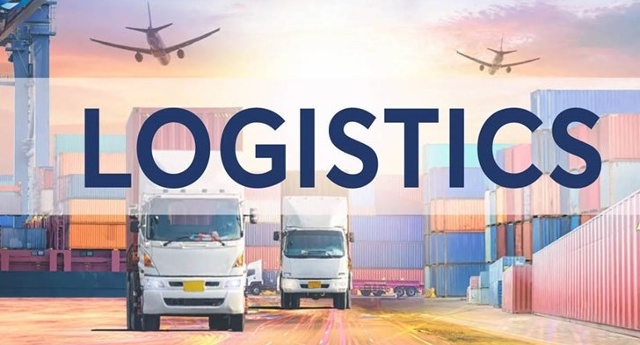 Dịch vụ logistics là hoạt động thương mại, theo đó thương nhân tổ chức thực hiện một hoặc nhiều công việc bao gồm nhận hàng, vận chuyển, lưu kho, lưu bãi, làm thủ tục hải quan...