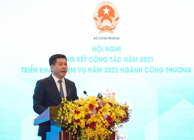 Bộ trưởng Bộ Công Thương Nguyễn Hồng Diên phát biểu tại Hội nghị tổng kết sáng ngày 9/1 - Ảnh: VGP