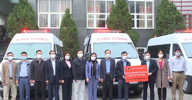 Công ty Cổ phần Tập đoàn VAS Nghi Sơn ủng hộ tỉnh Thanh Hóa 3 xe ô tô cứu thương, trị giá 3,3 tỷ đồng