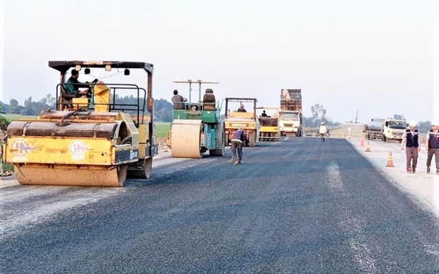 Bộ GTVT yêu cầu các chủ đầu tư, Ban QLDA đẩy mạnh giải ngân vốn đầu tư công