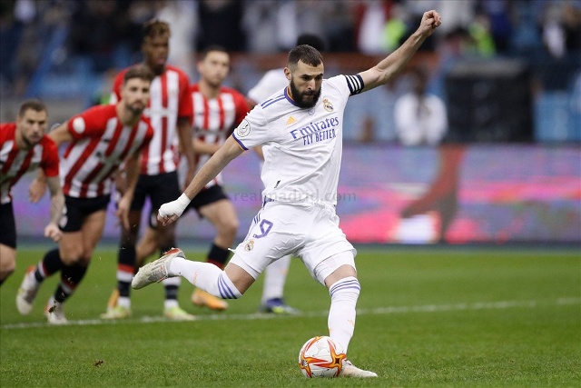 Real có được 2 bàn thắng do công của Luka Modric và Benzema. Ảnh:Real FC
