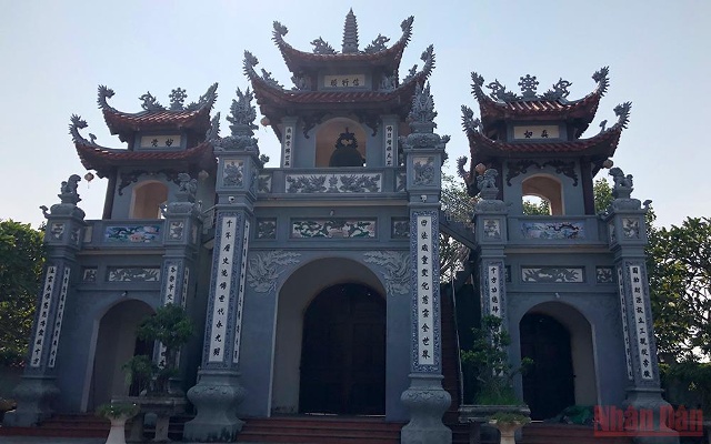  Chùa Pháp Vân (xã Lạc Hồng, huyện Văn Lâm, Hưng Yên), nơi diễn ra lễ hội cầu mưa.