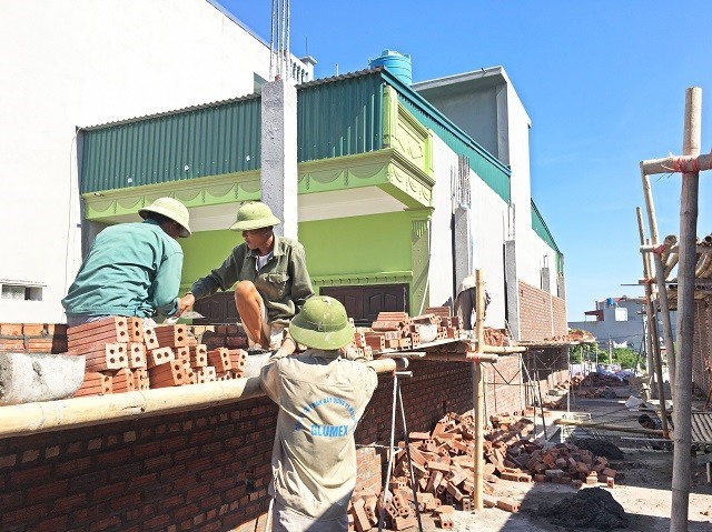 Người dân nên nắm rõ những trường hợp được miễn giấy phép xây dựng, phải có giấy phép xây dựng khi xây nhà ở. Ảnh: Kim Nhung