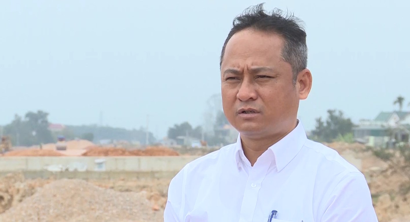 Ông Hoàng Sỹ Tuấn - Phó Giám đốc Trung tâm Xúc tiến đầu tư, Thương mại và Du lịch tỉnh Thanh Hoá: Ngay từ những ngày đầu năm, dù dịch bệnh phức tạp nhưng Tỉnh uỷ, UBND tỉnh đã chỉ đạo rất sát sao. Do đó, các cấp, các ngành, Trung tâm xúc tiến và các đơn vị liên quan đã tập trung thực hiện các nhiệm vụ xúc tiến và đã nhận được sự quan tâm của rất nhiều nhà đầu tư. Qua đó tạo ra không khí, tiền đề quan trọng cho các hoạt động xúc tiến đầu tư trong thời gian tới.