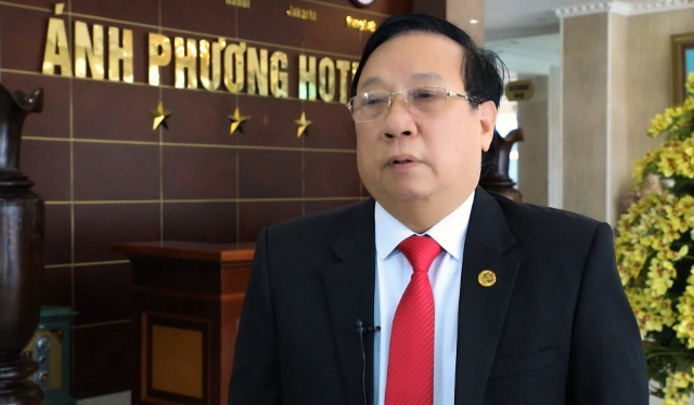 Tiến sỹ  Lê Xuân Thảo, Giám đốc Công ty TNHH đầu tư và Du lịch Hải Tiến: Chúng tôi đã tăng cường tuyển mới lao động, đồng thời tổ chức đào tạo, mở các lớp tập huấn để nâng cao nghiệp vụ. Chúng tôi cũng đặt hàng với các đơn vị về việc cung cấp các thực phẩm sạch, an toàn.